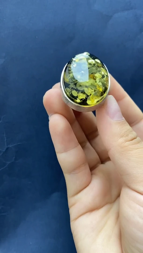 裸石琥珀未镶嵌戒指