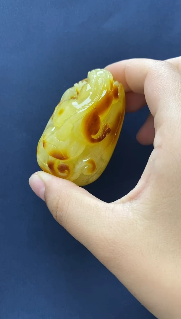 裸石琥珀未镶嵌吊坠