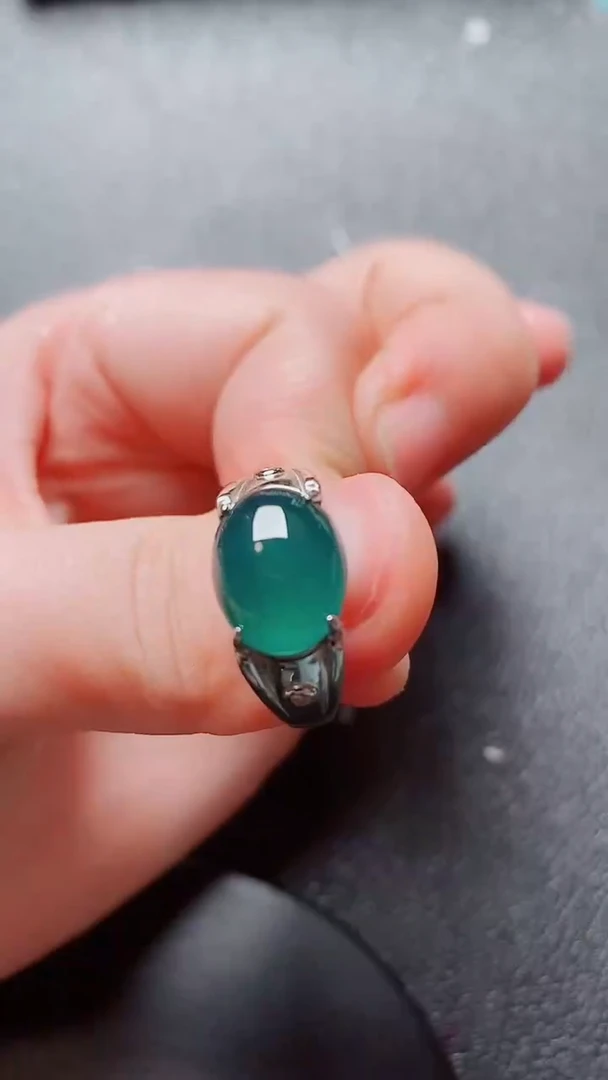 翡翠戒指银S925镶嵌1111