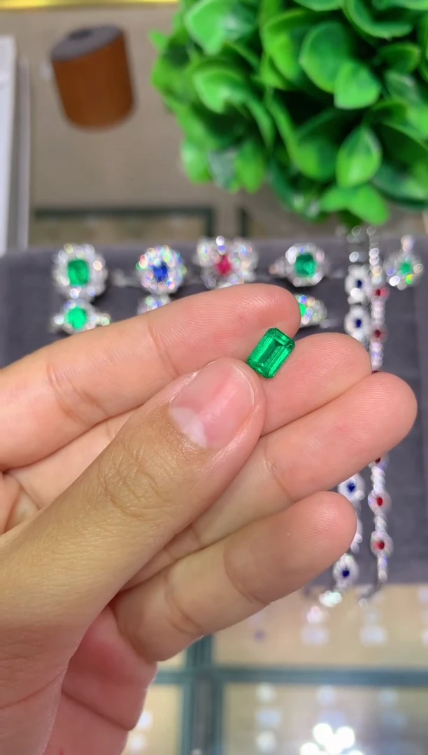 裸石祖母绿1.02CT