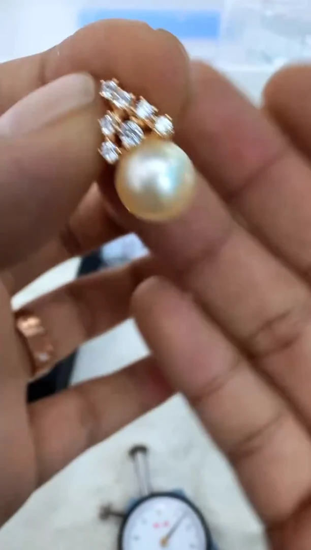 【闪购商品】海水珍珠颈饰银S925镶嵌吊坠