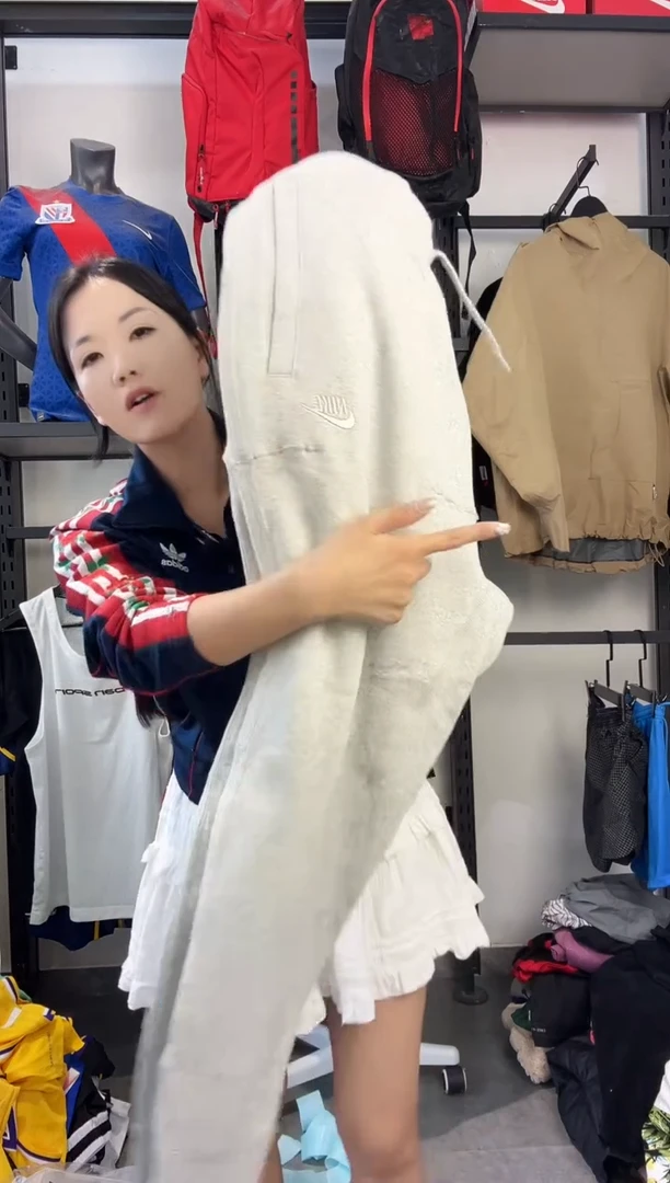 108   编码 瑕疵款直播间过款为准 尺码   XL180