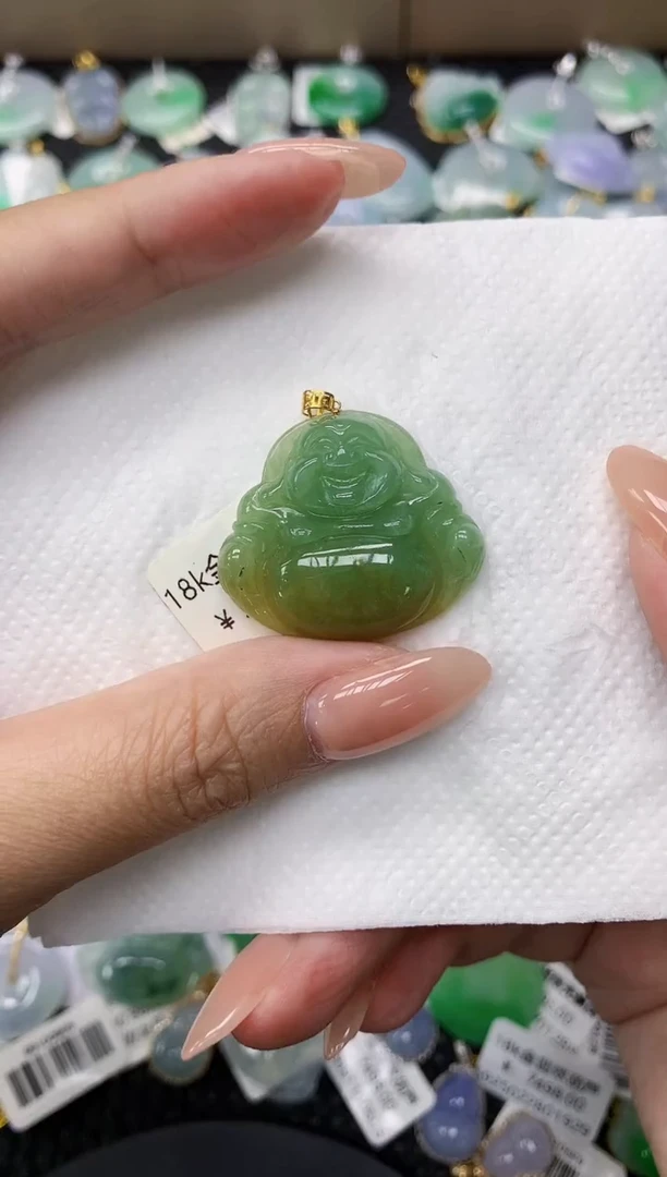 颈饰18K金镶嵌翡翠11111111111