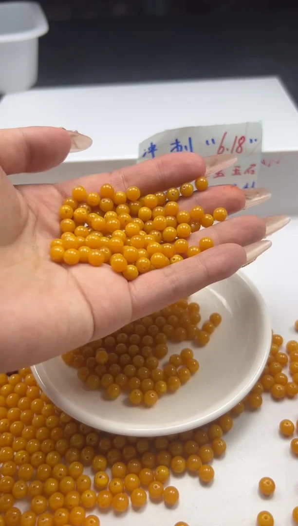 未镶嵌颈饰蜜蜡w41蜜蜡鸡油黄6mm*50