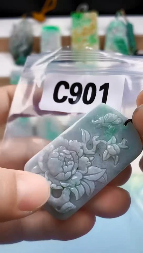 翡翠未镶嵌颈饰天然翡翠吊坠挂件
