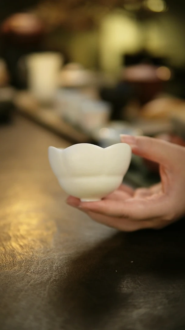 阿眠       云龙手作霜白花口杯