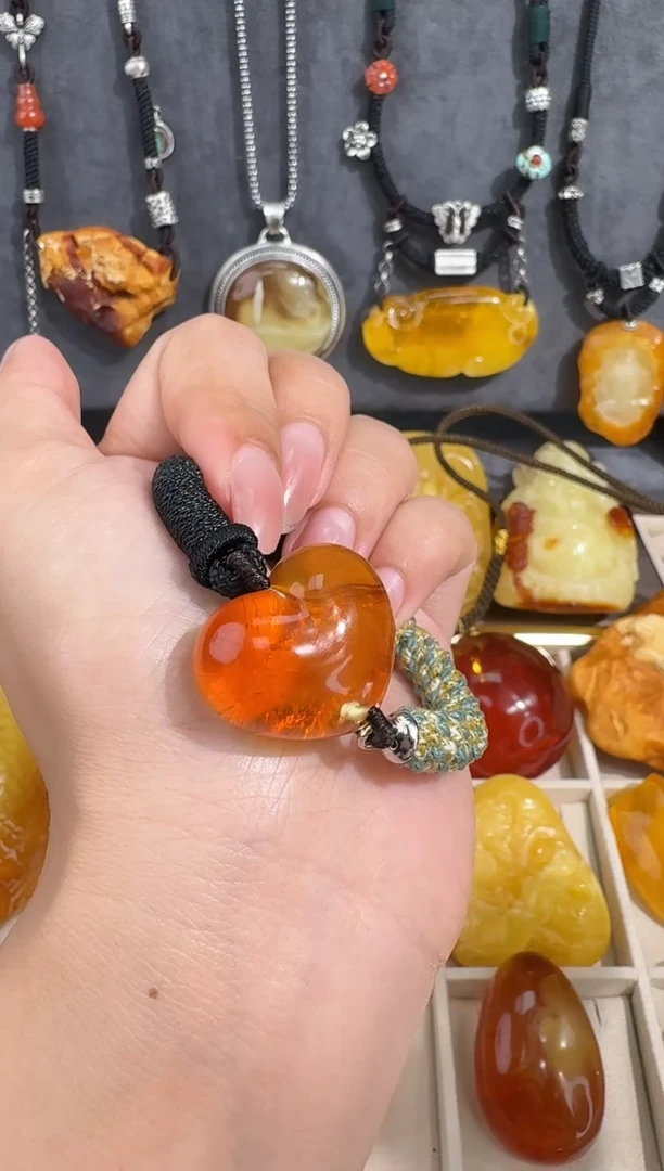 裸石琥珀未镶嵌J**y琥珀
