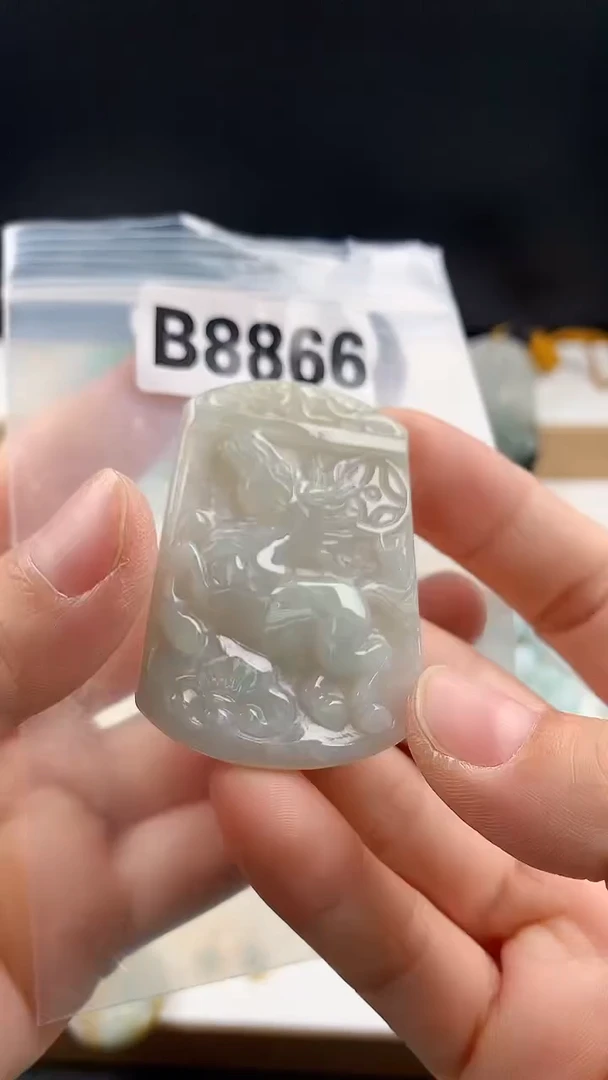 颈饰未镶嵌翡翠天然翡翠吊坠挂件