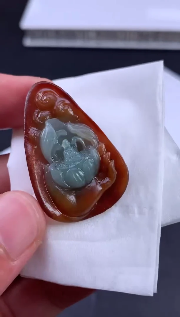 未镶嵌定制翡翠笑*云翡翠