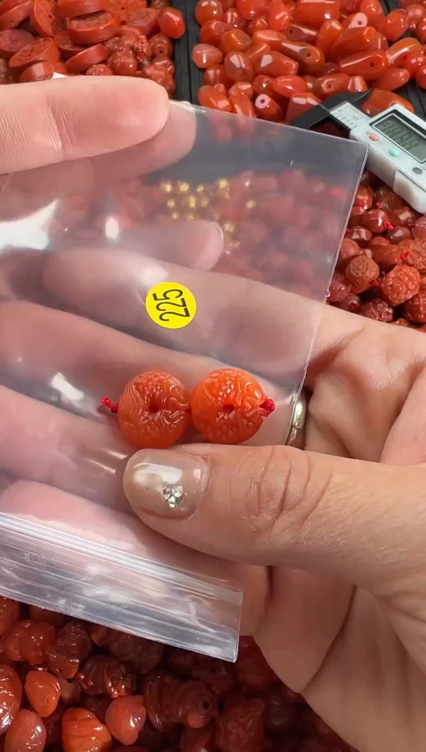 【闪购商品】南红玛瑙颈饰未镶嵌1