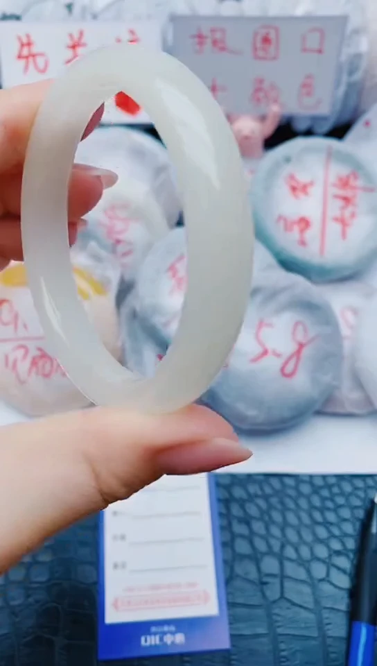 未镶嵌手镯石英质玉x181+58-59-60