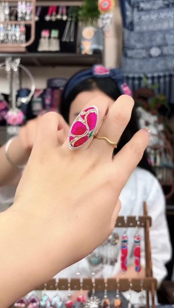 织绣民族风非遗老绣饰品236