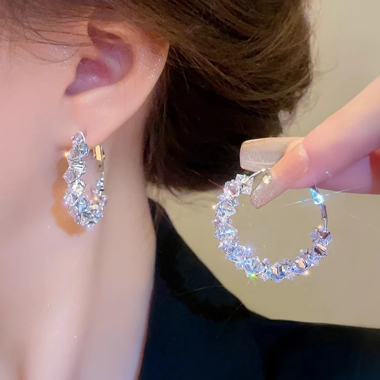 铜合金耳饰 新款简约时尚网红耳饰气质百搭超闪耳圈水晶圈圈耳环