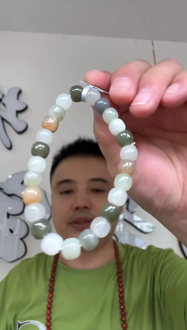 手串未镶嵌和田玉一条 约8mm 多样性发1件