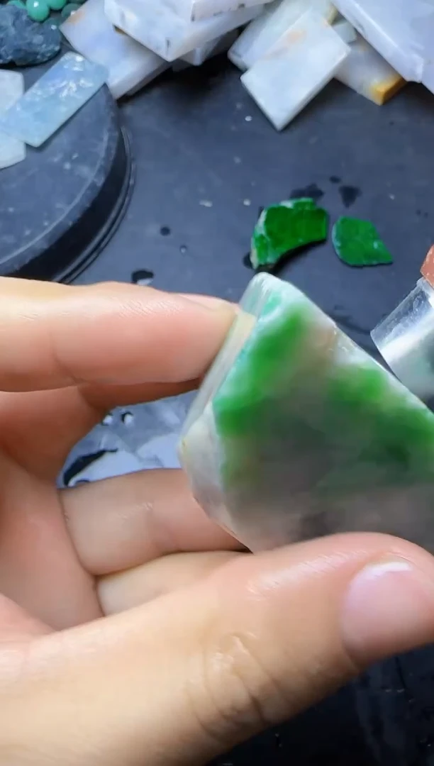 【闪购商品】翡翠颈饰未镶嵌040翡翠