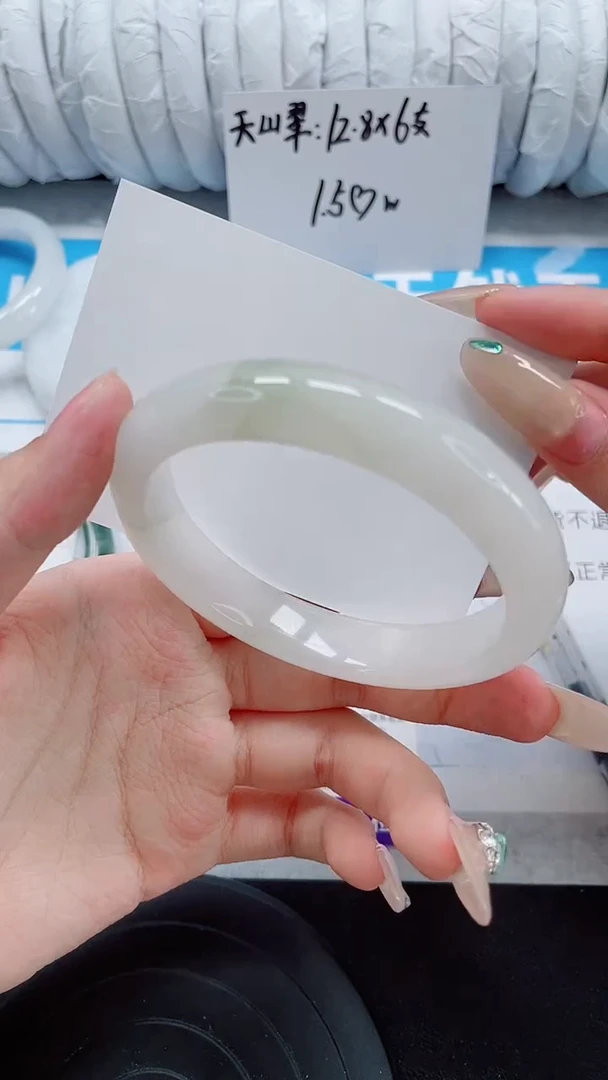 未镶嵌手镯石英质玉150-59/60