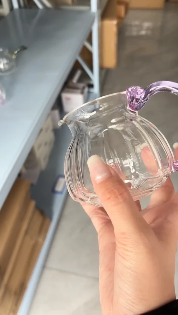 手工艺品玻璃禾器莲君粉色普通盒