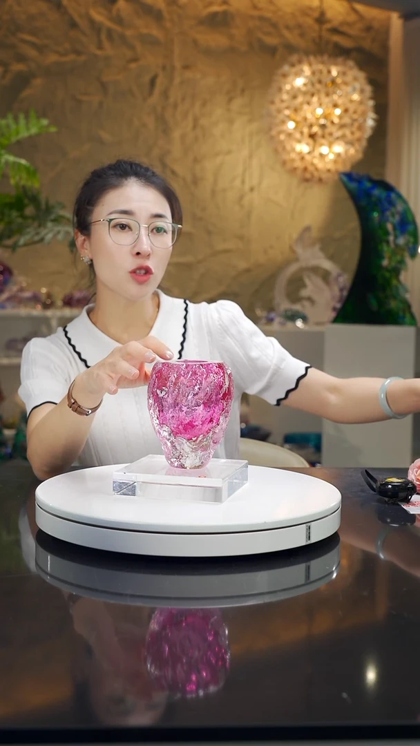 福利金红色水波纹香薰瓶