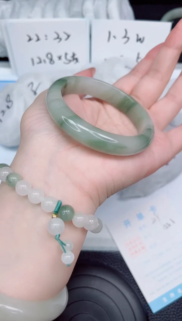 石英质玉手镯未镶嵌229-58.2