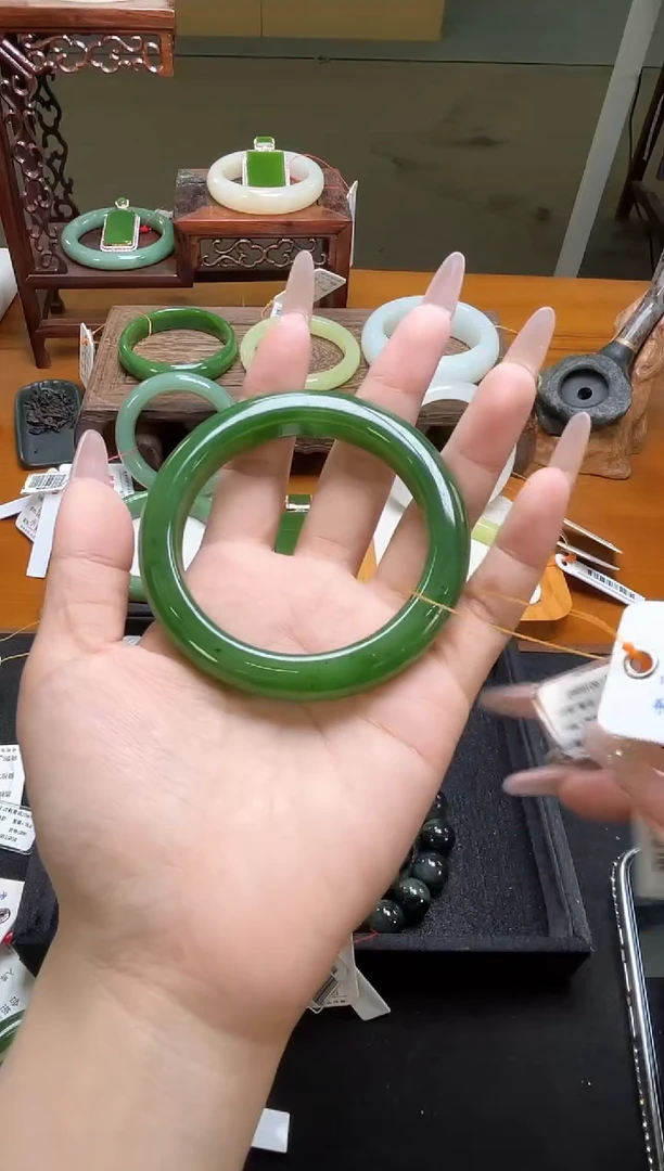 未镶嵌手镯和田玉俄料碧玉 58+圈