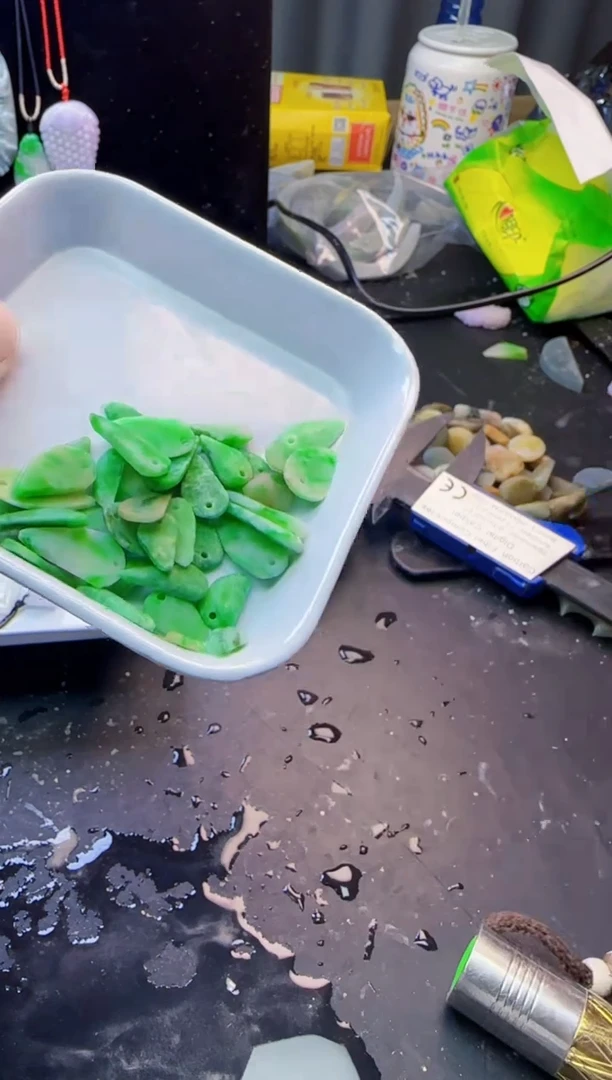 翡翠未镶嵌颈饰阿**哥029天然A货翡翠