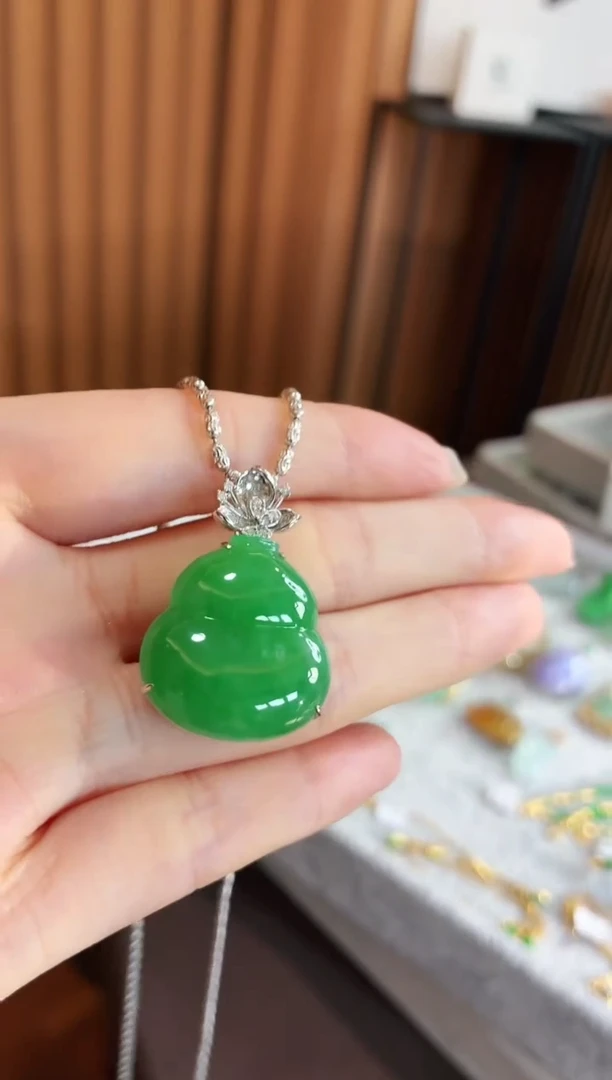 翡翠18K金镶嵌吊坠(不含链)吊坠