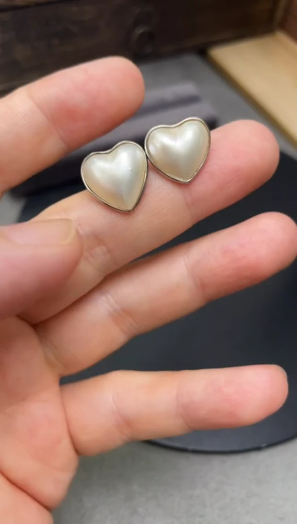 未镶嵌耳钉拼合珍珠（马贝珠）珍珠耳钉