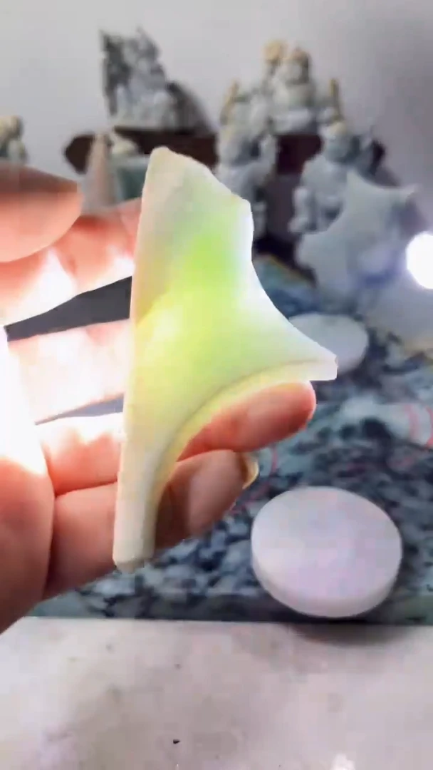 【闪购商品】翡翠吊坠(不含链)未镶嵌66