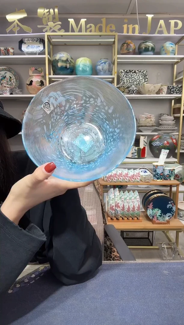 陶瓷17cm淡蓝色阔口钵一只