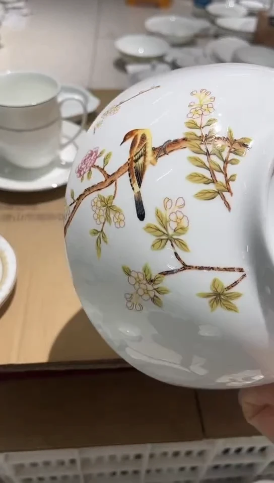 瓷8.75英寸碗1个隆达