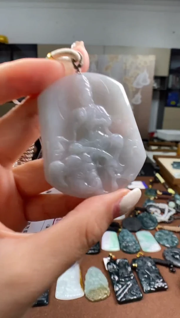 颈饰未镶嵌翡翠多样性发其一