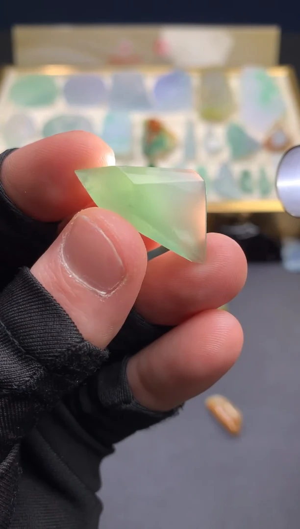 【闪购商品】定制翡翠未镶嵌