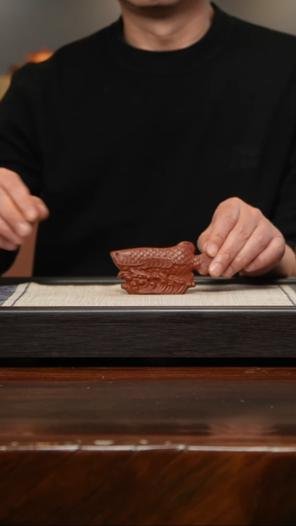 【闪购商品】紫砂茶壶朱泥金龙鱼