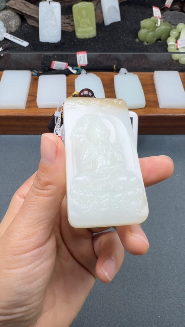 颈饰未镶嵌和田玉2