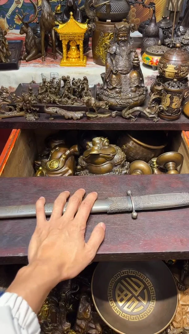 Q诺诺古铜高端精品84中正j