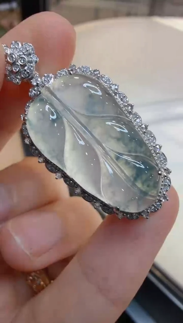 吊坠(不含链)18K金镶嵌翡翠多样性团购发一件