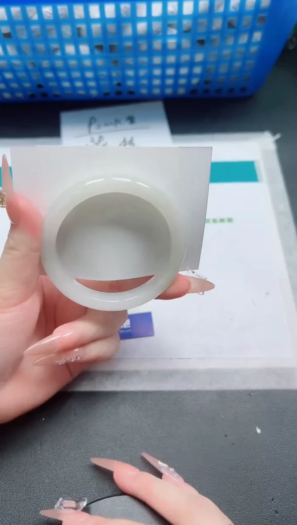 石英质玉手镯未镶嵌217-58.2