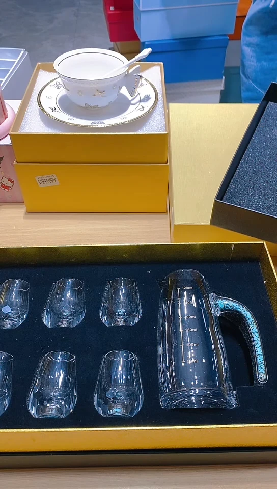 瓷片碗碟好物一件不留@@1