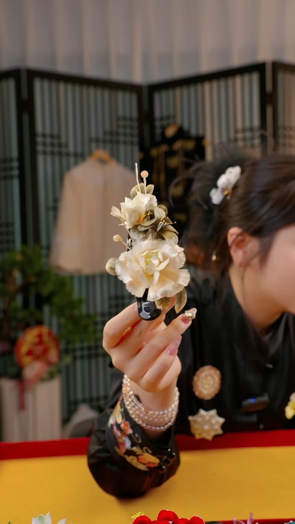 刺绣苏绣非遗绒花饰品