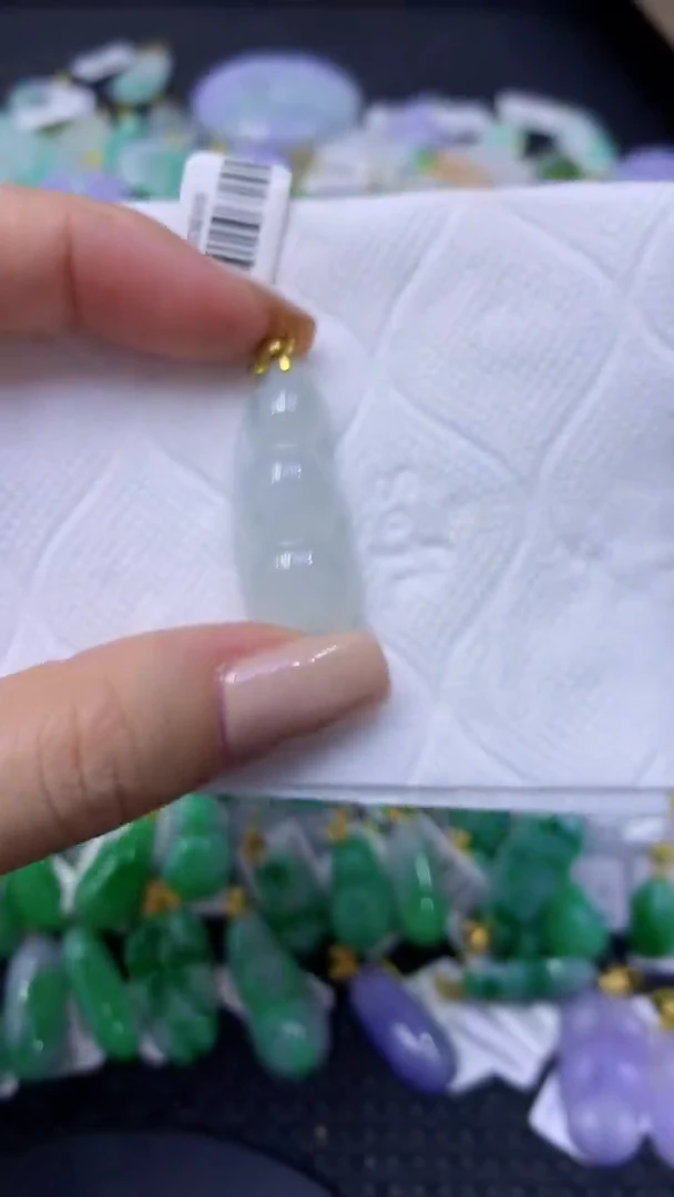 颈饰未镶嵌翡翠天然缅甸翡翠A货