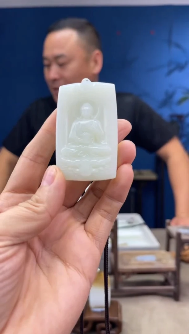 和田玉未镶嵌颈饰1