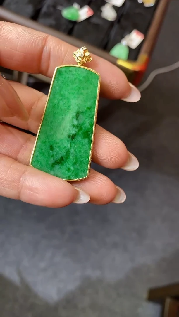吊坠(不含链)18K金镶嵌翡翠无事牌