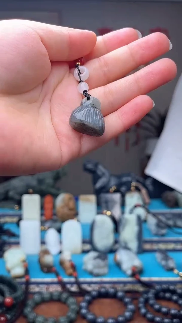 和田玉未镶嵌挂件1