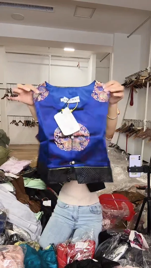 马甲       L码        105-115斤