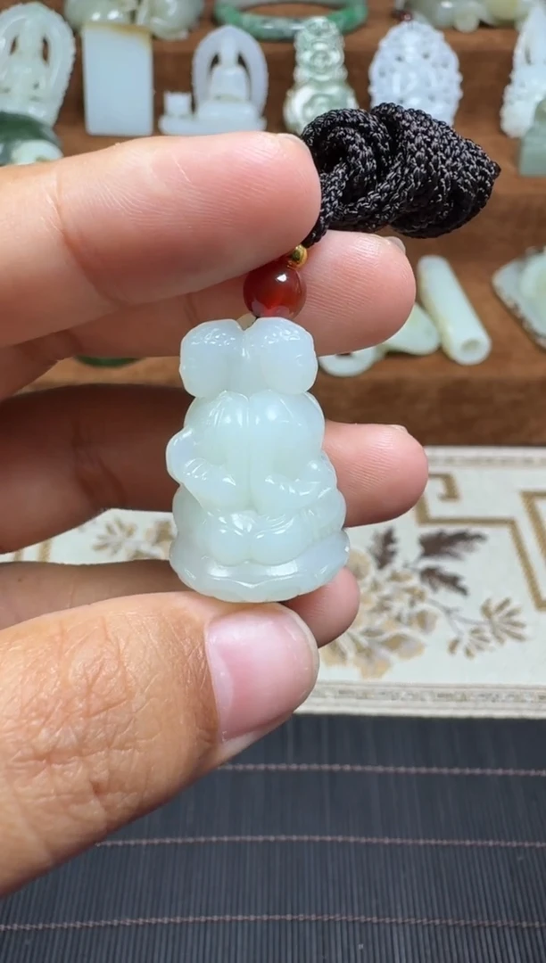 颈饰未镶嵌和田玉1
