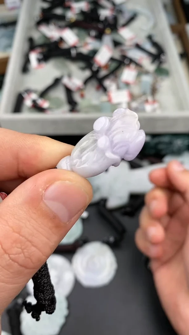 【闪购商品】翡翠颈饰未镶嵌   天然翡翠，一物一图