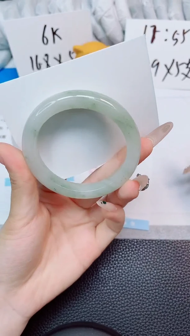 石英质玉手镯未镶嵌107-53