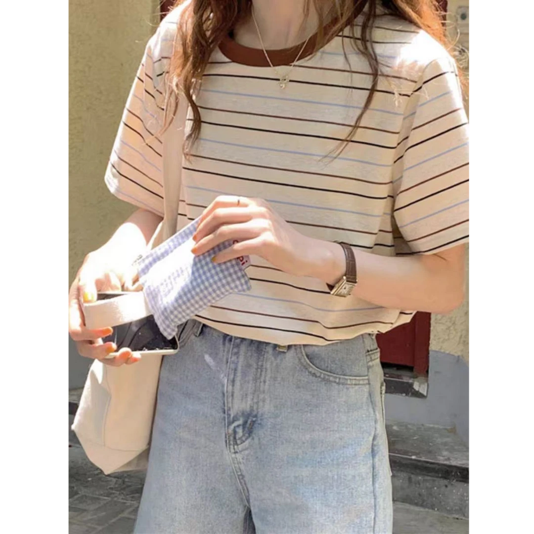 彩虹条纹正肩欧货，复古港味chic洋气减龄T恤