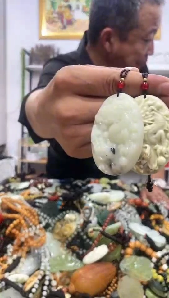 未镶嵌岫玉挂件 多样性发货发其中一件