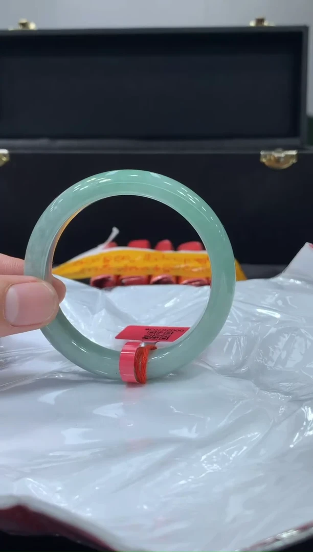 未镶嵌手镯翡翠翡翠手镯